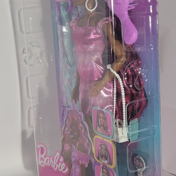 Barbie Fun and Fancy Doll & Accessoriers Set, Extra Outfits & Accessories - Picture 8 of 16